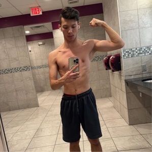 Meet your Posher, Trong